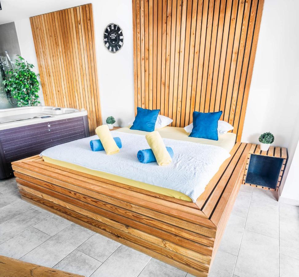 Apartments Sunrise Banovci Dış mekan fotoğraf